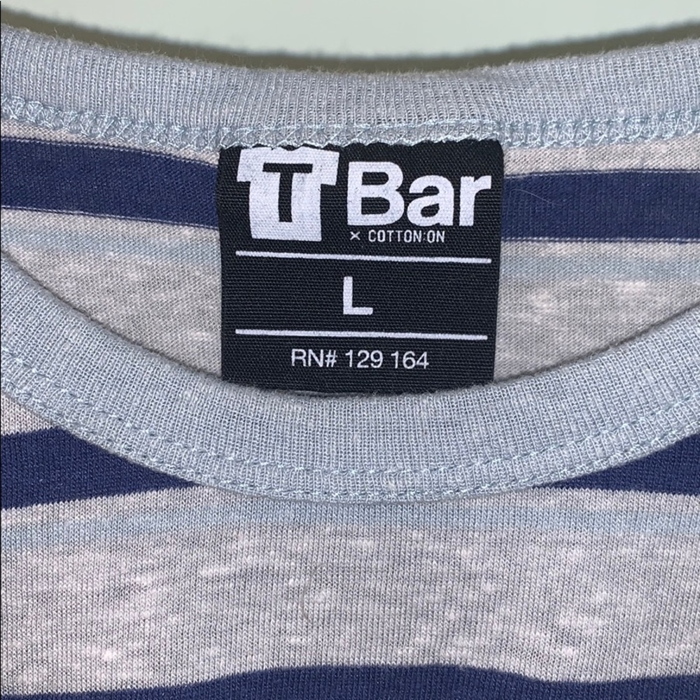 Cropped T-Shirt - Picture 4 of 4